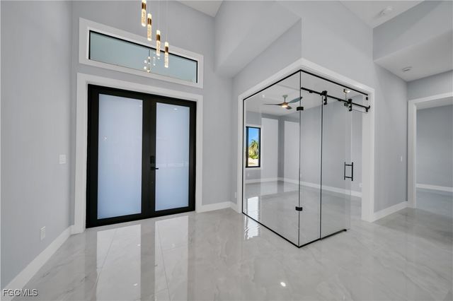 129 SW 33rd PL, Cape Coral, FL 33991