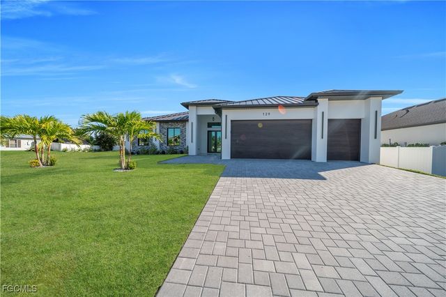 129 SW 33rd PL, Cape Coral, FL 33991