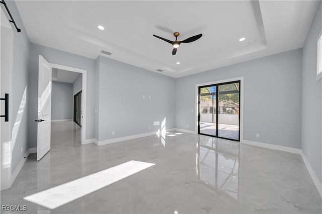 129 SW 33rd PL, Cape Coral, FL 33991