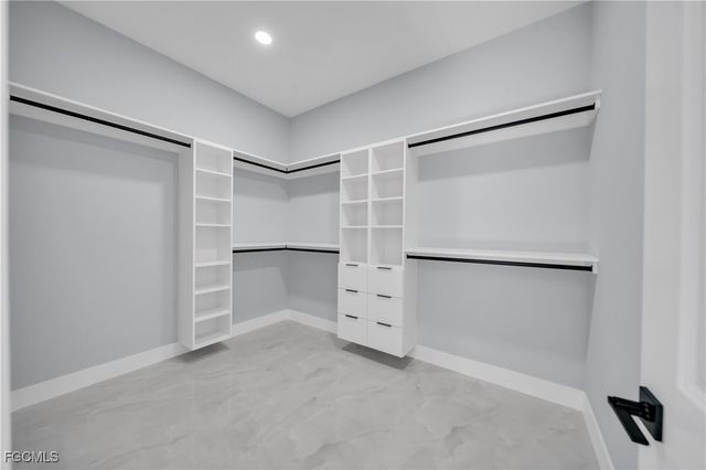 129 SW 33rd PL, Cape Coral, FL 33991