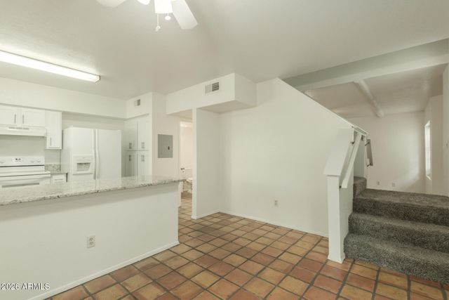 1446 E GROVERS Avenue 17, Phoenix, AZ 85022