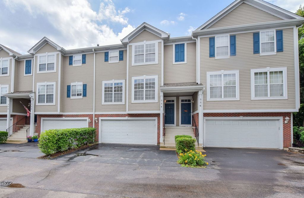 554 Declaration Lane, Aurora, IL 60502