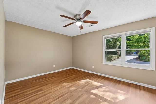 401 Autumn Leaf Way, Norcross, GA 30093