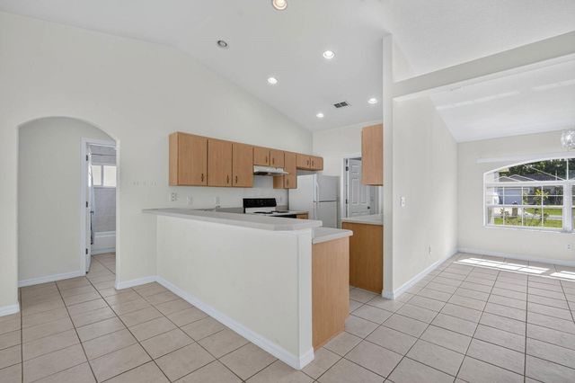 8 PILLORY LANE, Palm Coast, FL 32164