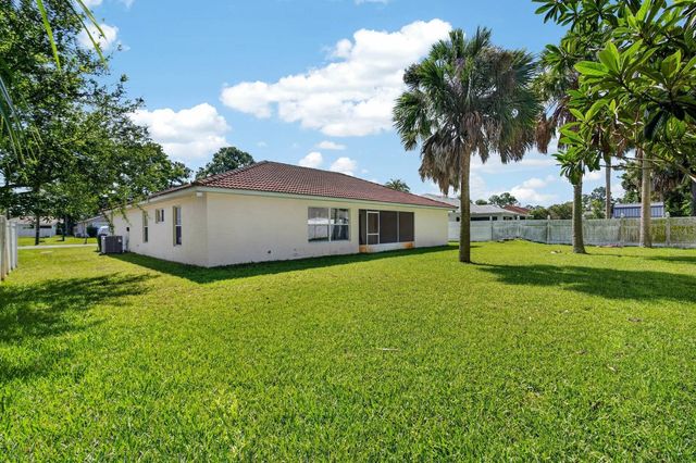 8 PILLORY LANE, Palm Coast, FL 32164
