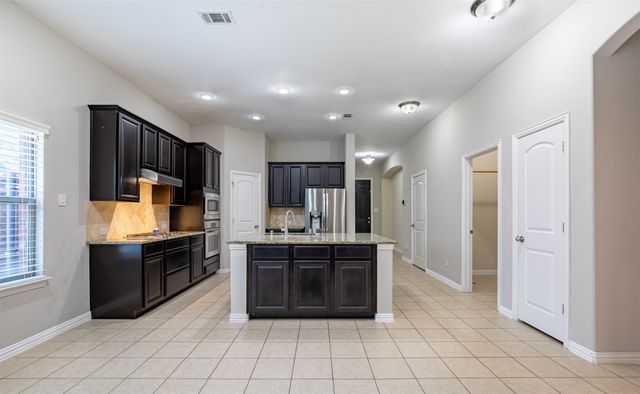 3904 Deer Lake Drive, Mckinney, TX 75071