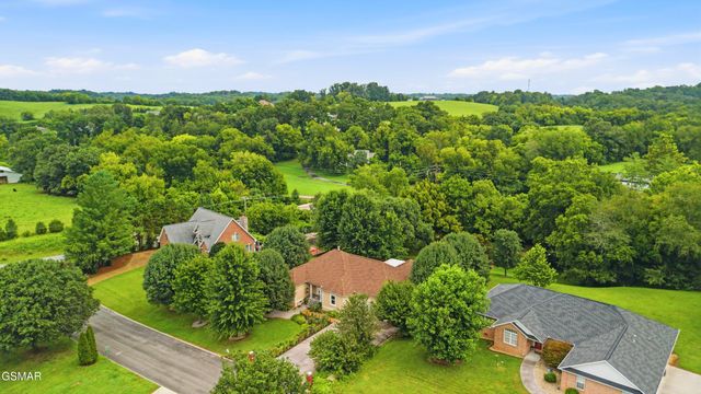 2070 James Road, Sevierville, TN 37876