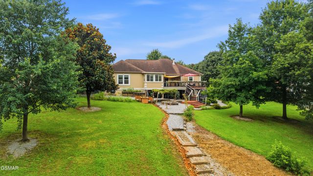 2070 James Road, Sevierville, TN 37876