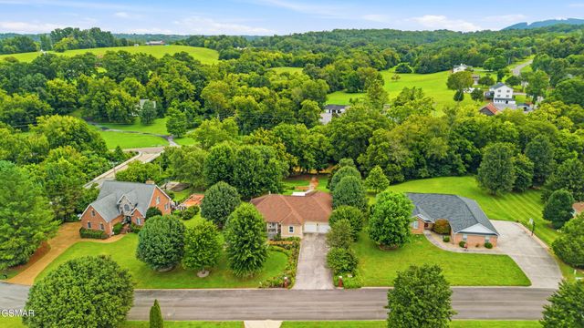 2070 James Road, Sevierville, TN 37876