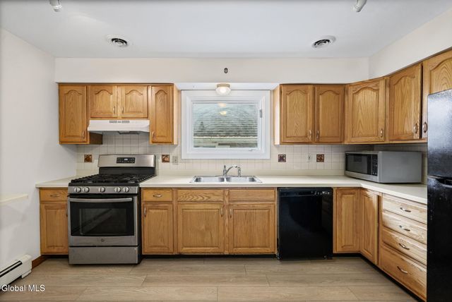 22 View Avenue, Albany, NY 12209