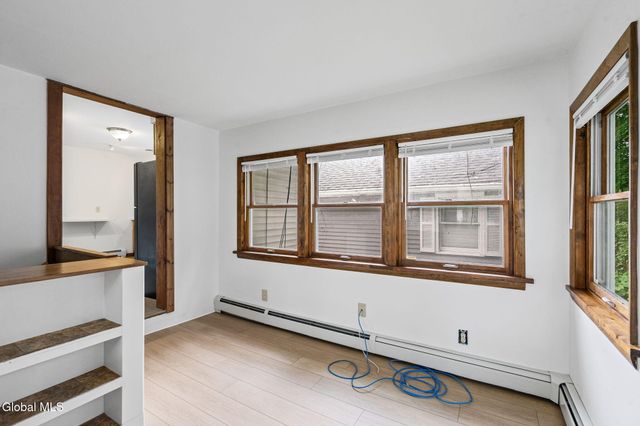 22 View Avenue, Albany, NY 12209