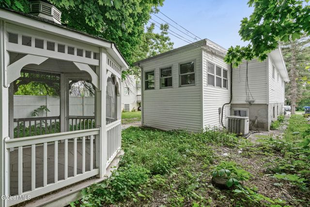 22 View Avenue, Albany, NY 12209