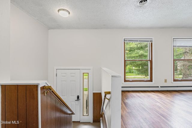 22 View Avenue, Albany, NY 12209