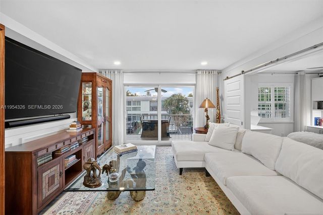 6471 Bay Club Dr 3, Fort Lauderdale, FL 33308