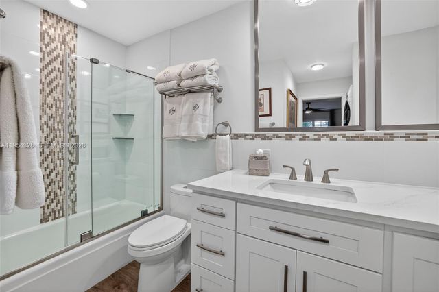 6471 Bay Club Dr 3, Fort Lauderdale, FL 33308