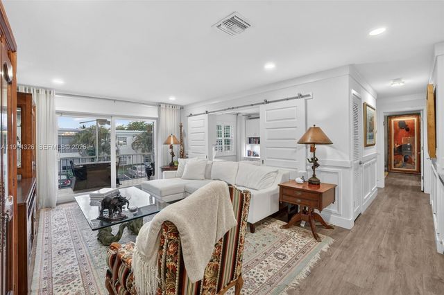 6471 Bay Club Dr 3, Fort Lauderdale, FL 33308