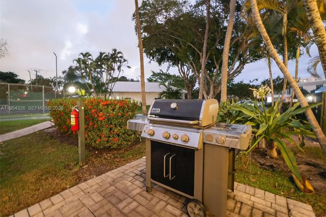 6471 Bay Club Dr 3, Fort Lauderdale, FL 33308