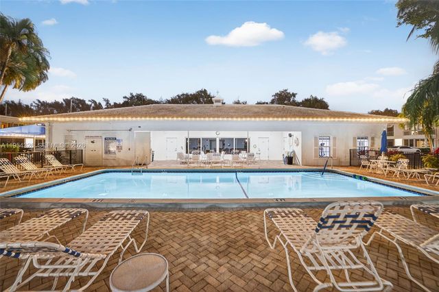 6471 Bay Club Dr 3, Fort Lauderdale, FL 33308