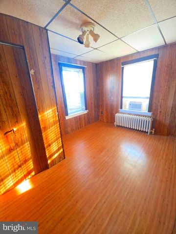612 CRESCENT AVE, Reading, PA 19605