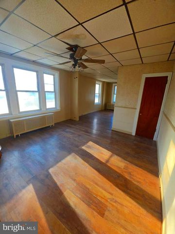 612 CRESCENT AVE, Reading, PA 19605