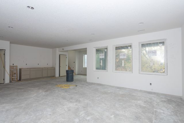 1390 NW Red Oak Drive, Waukee, IA 50263