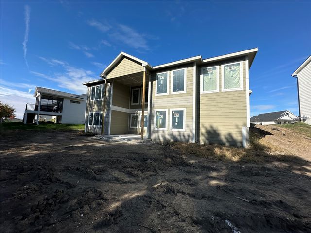 1390 NW Red Oak Drive, Waukee, IA 50263