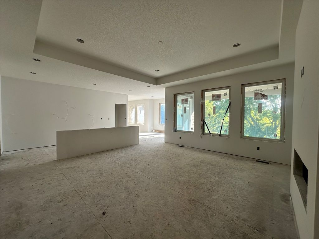 1390 NW Red Oak Drive, Waukee, IA 50263