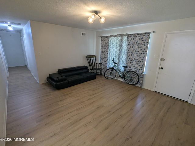 1267 Del Mar Road, Lakewood, NJ 08701
