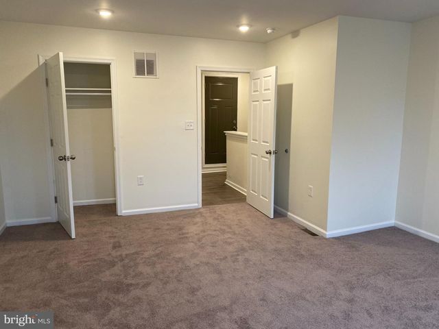 139 N FARSON, Philadelphia, PA 19139