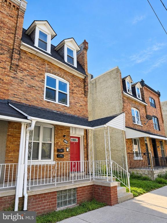 139 N FARSON, Philadelphia, PA 19139