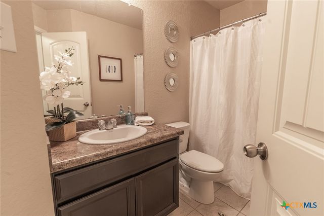 1569 Motherwell Drive, Seguin, TX 78155