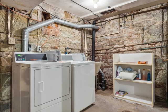 600 Lockhart St 3, East Allegheny, PA 15212