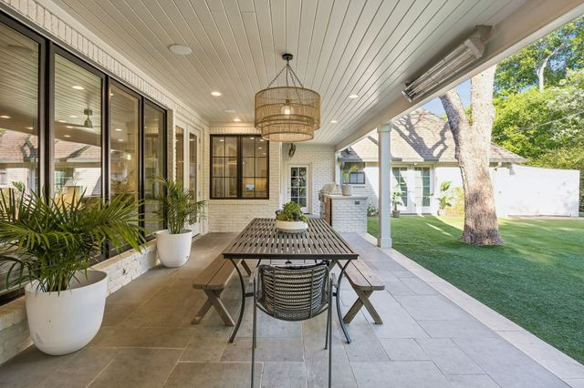 6717 Meadow Lake Avenue, Dallas, TX 75214