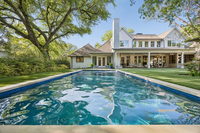 6717 Meadow Lake Avenue, Dallas, TX 75214