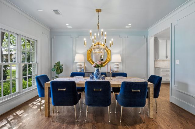 6717 Meadow Lake Avenue, Dallas, TX 75214