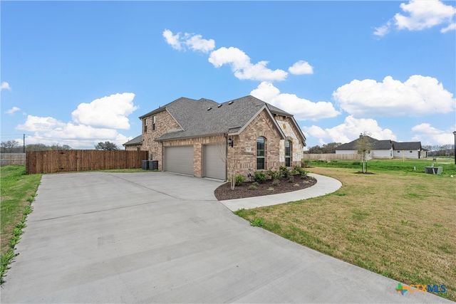 2711 Cibolo Creek Drive, Temple, TX 76502