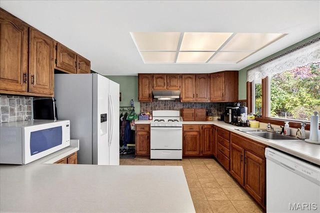 1710 Kilmory Drive, Florissant, MO 63031