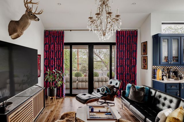 2314 Westoak DR, Austin, TX 78704