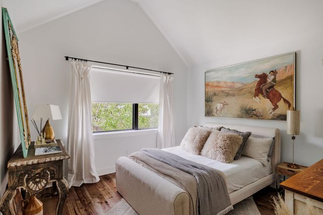 2314 Westoak DR, Austin, TX 78704