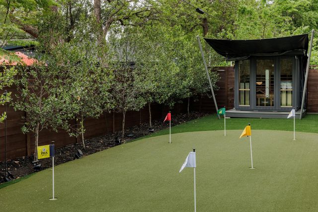 2314 Westoak DR, Austin, TX 78704