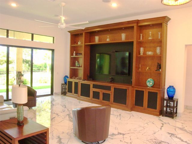 9265 Porto Way, Parkland, FL 33076