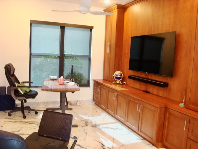 9265 Porto Way, Parkland, FL 33076