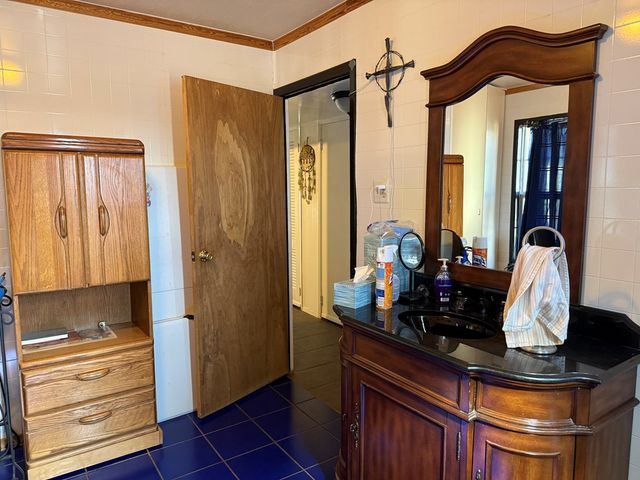 917 W 39th St, Odessa, TX 79764