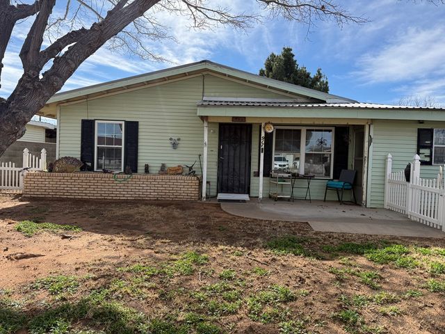 917 W 39th St, Odessa, TX 79764