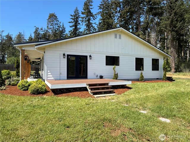1725 Woodcock Road, Sequim, WA 98382