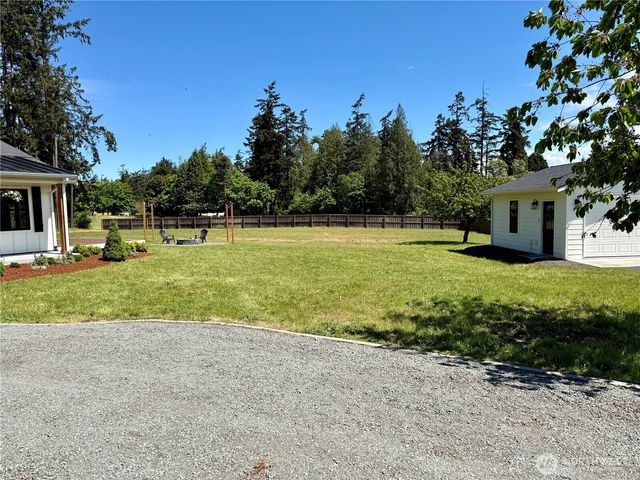 1725 Woodcock Road, Sequim, WA 98382