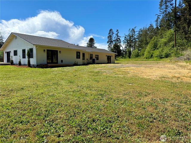 1725 Woodcock Road, Sequim, WA 98382