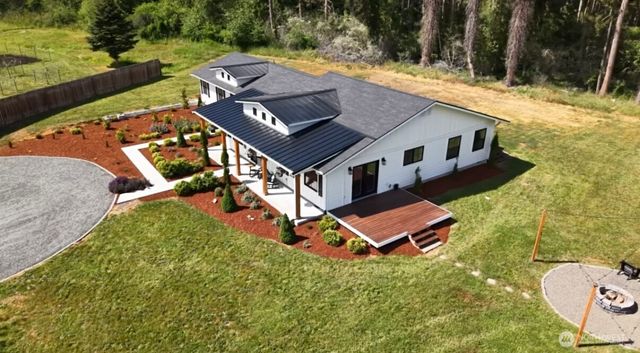 1725 Woodcock Road, Sequim, WA 98382