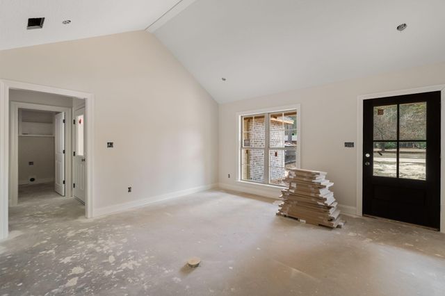 109 King Blvd., Petal, MS 39465