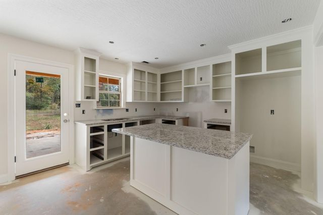 109 King Blvd., Petal, MS 39465